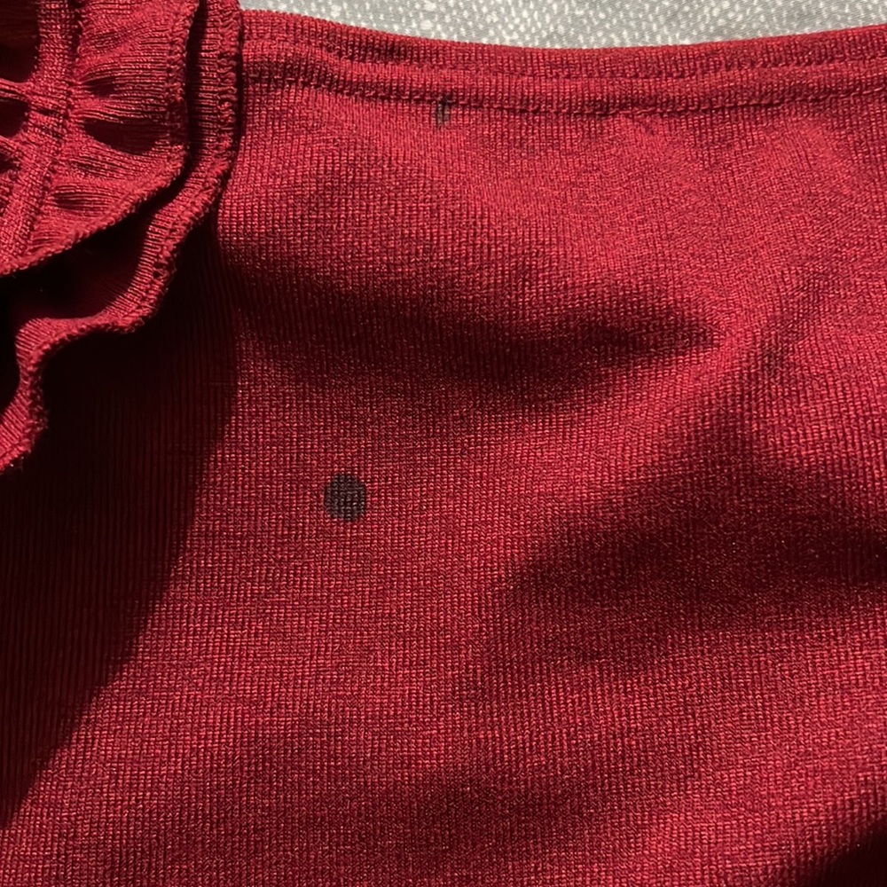 Red top - Picture 3 of 5